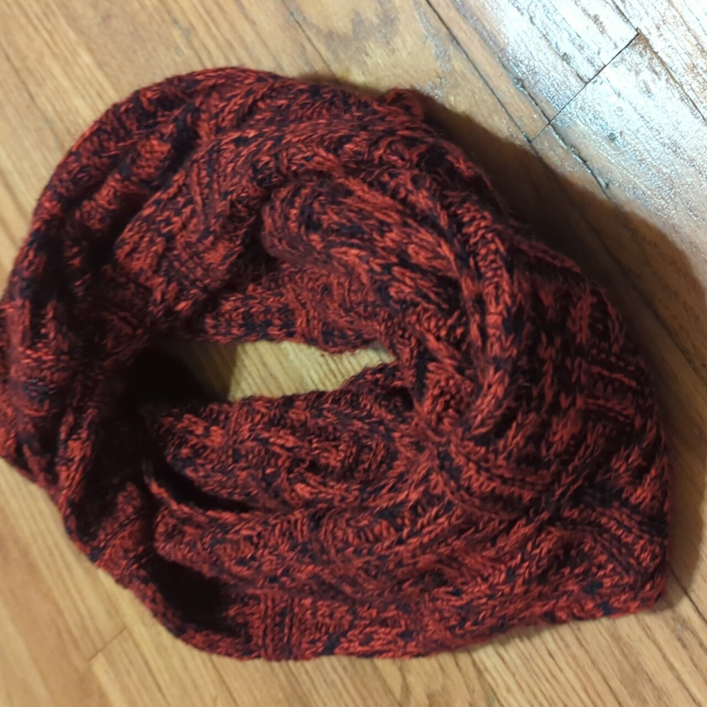 Charlotte Russe Red and Black Knit Scarf